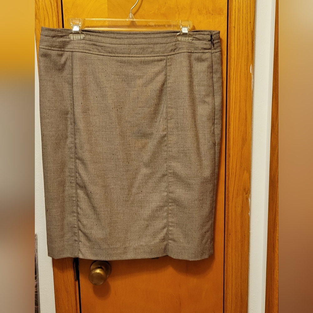 White House Black Market Skirt